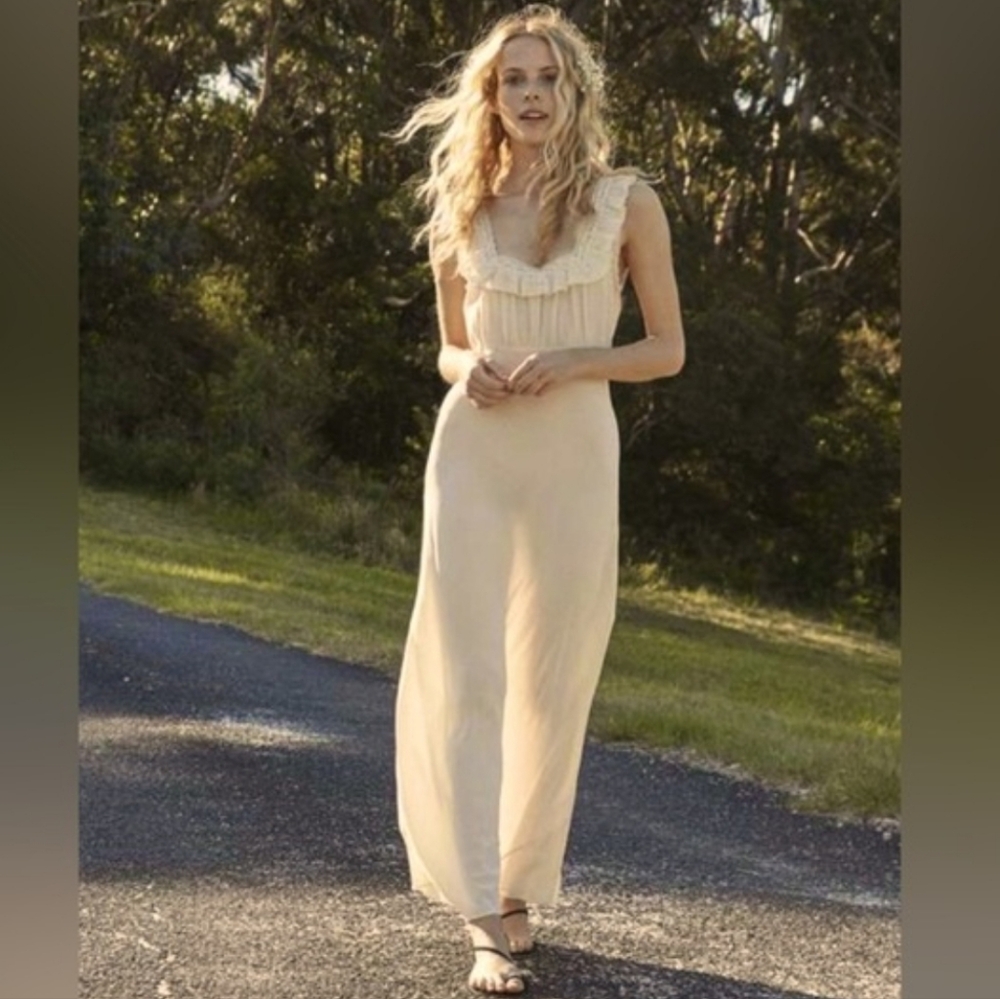 Doen Valencia Cream Silk Dress